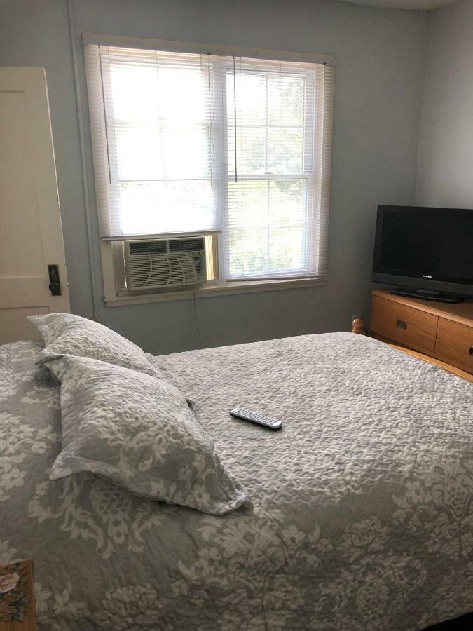 The Bobcaygeon Inn Экстерьер фото