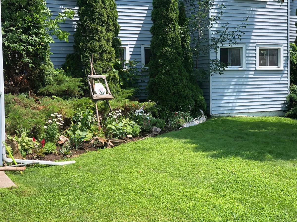 The Bobcaygeon Inn Экстерьер фото
